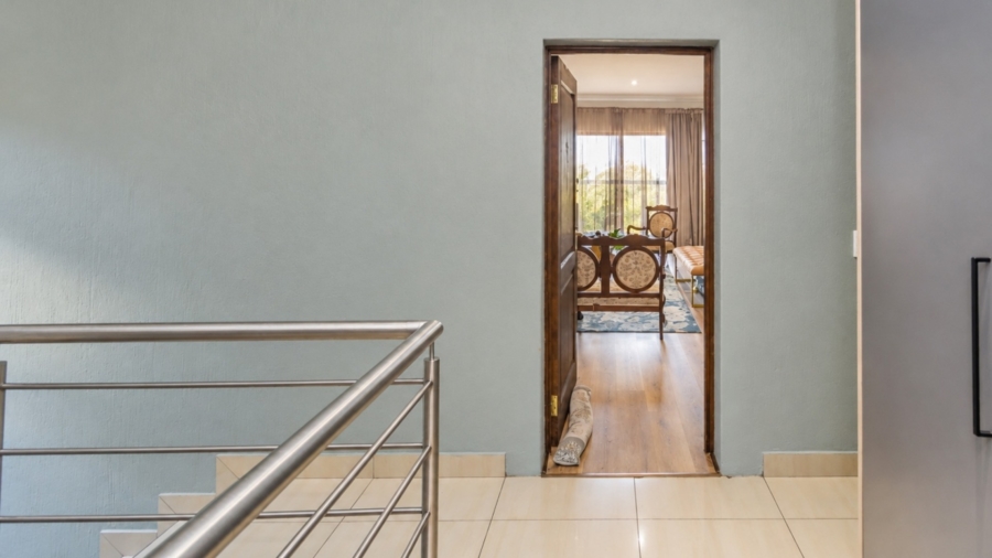 5 Bedroom Property for Sale in Xanadu Nature Estate North West